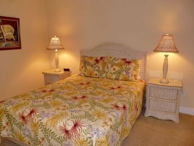 Bedroom with Queen Bed
